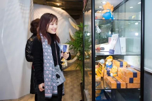 1512192327782274.jpg 18.jpg